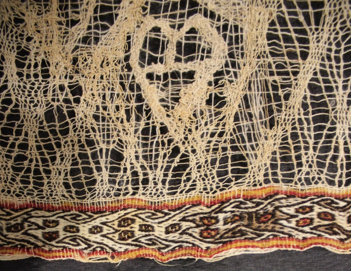 Authentic Pre Columbian Artifact Chancay Lace Textile Shroud Spooky Spirits COA