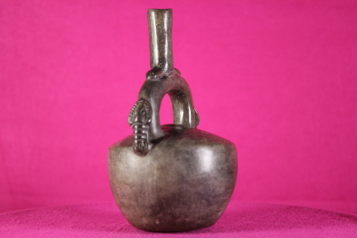 Authentic Pre Columbian Artifact Lobster  Pottery Jar 750-1375 AD Sican Peru J49